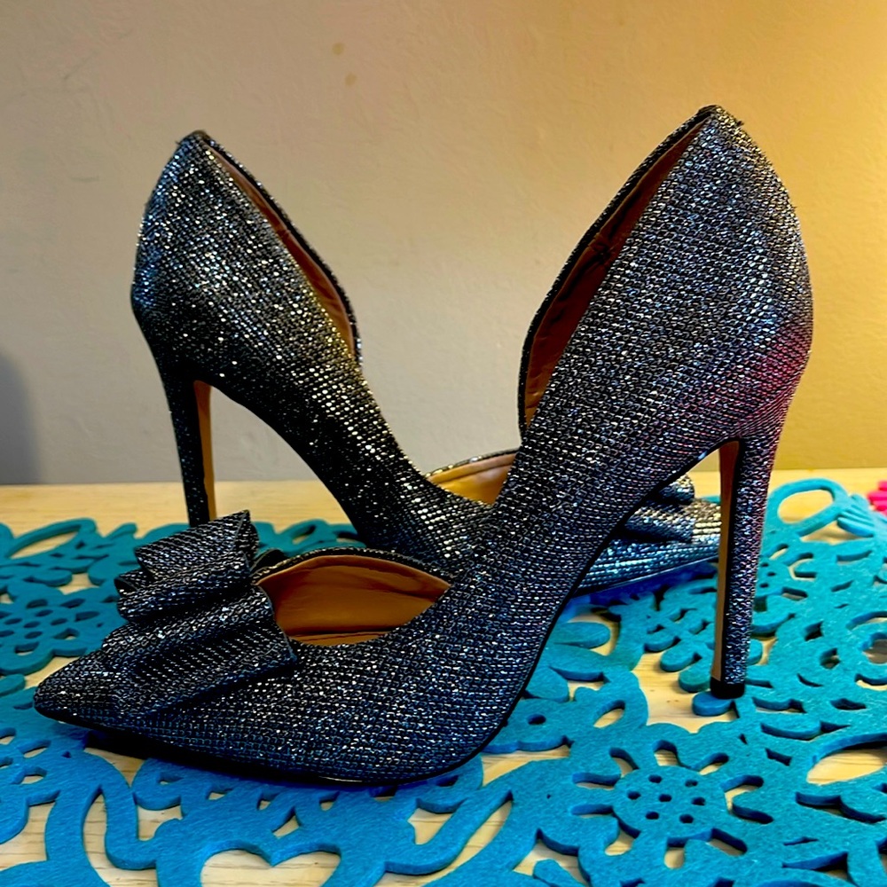New Year’s Eve Shoe! Betsy Johnson Prince Metallic Pump Size 7